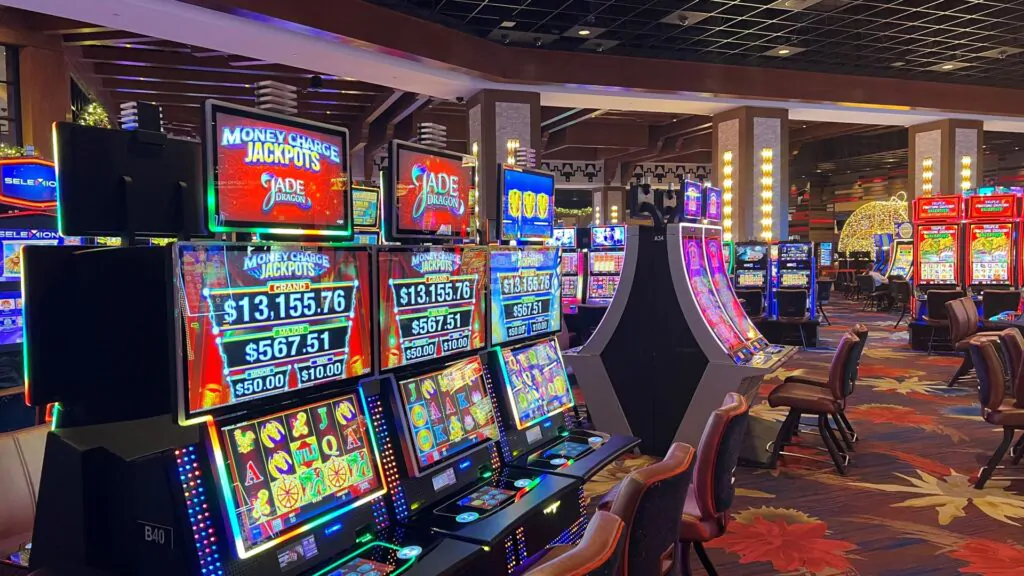Slots e jogos de casino online com dinheiro real 
